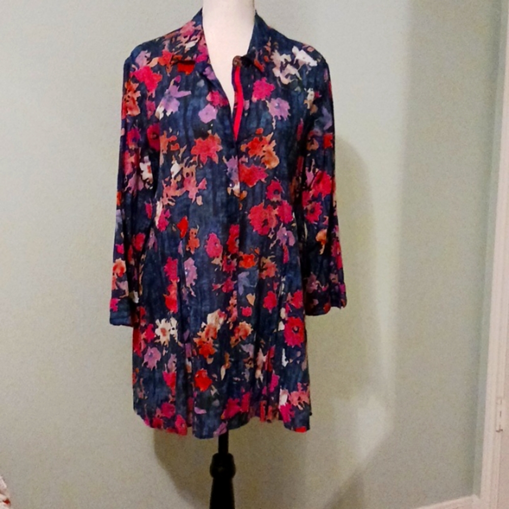 Beautiful tunic blouse, floral print, 100% cotton, Size L, Nic & Zoe